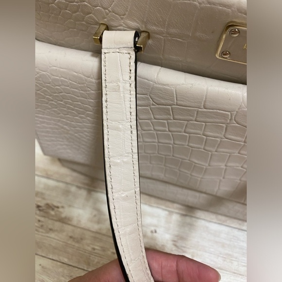 Kate Spade Purse Large Beige Pebbled Leather Crocodile Embossed - Picture 16 of 16